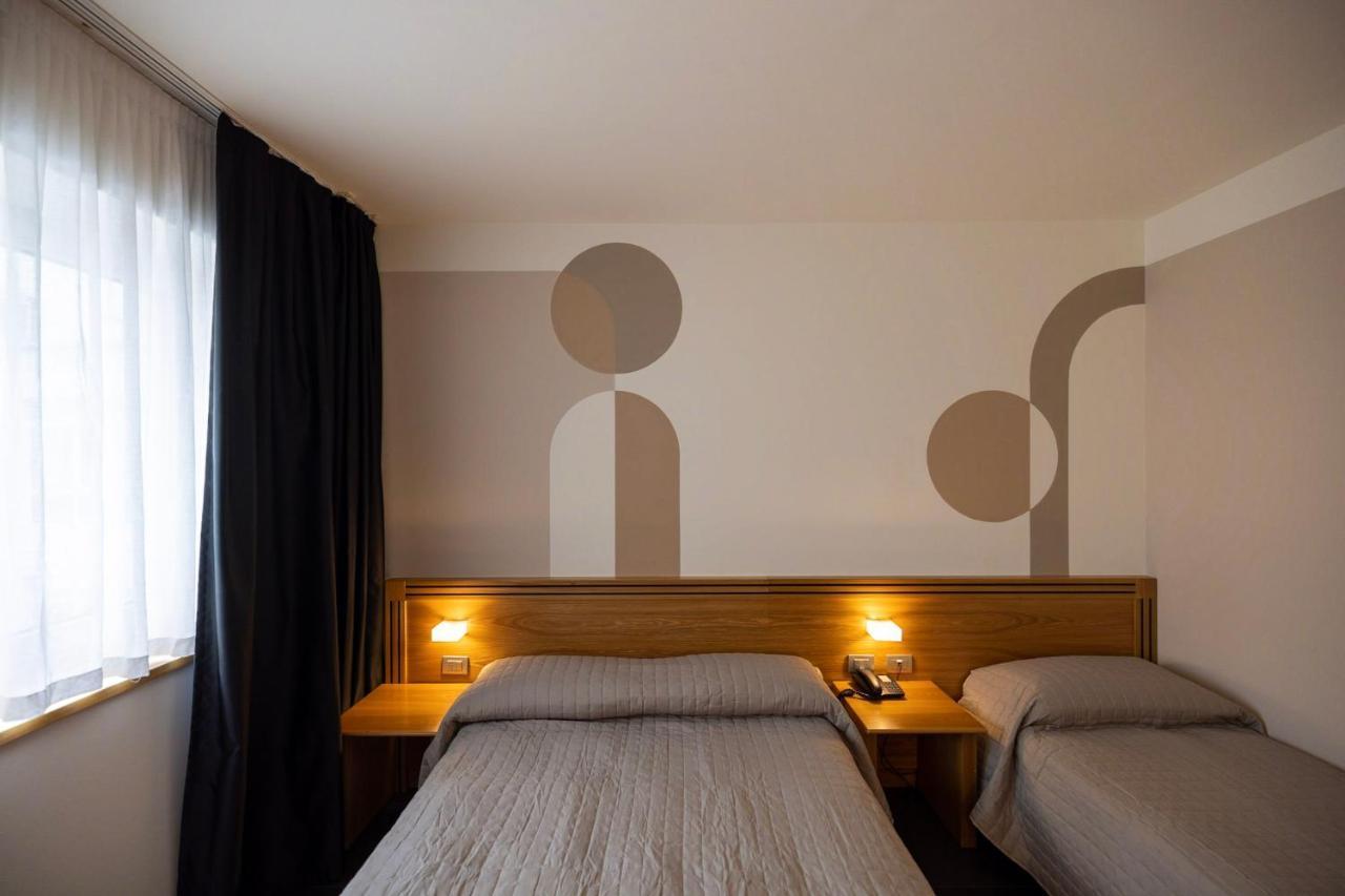 Hotel Europa بيلونو المظهر الخارجي الصورة