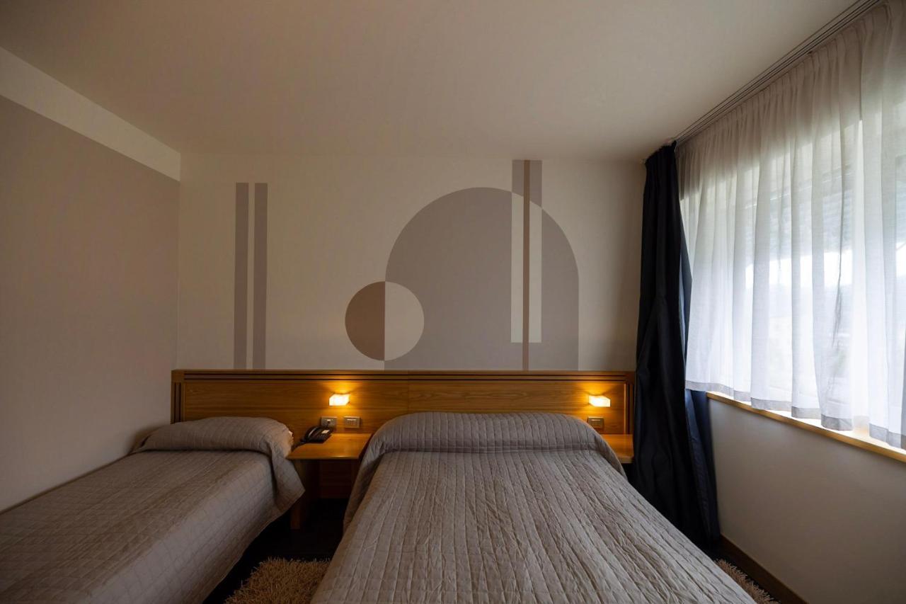 Hotel Europa بيلونو المظهر الخارجي الصورة