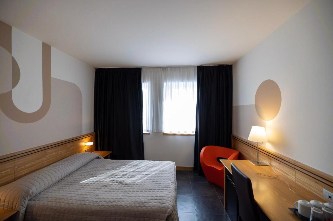 Hotel Europa بيلونو المظهر الخارجي الصورة
